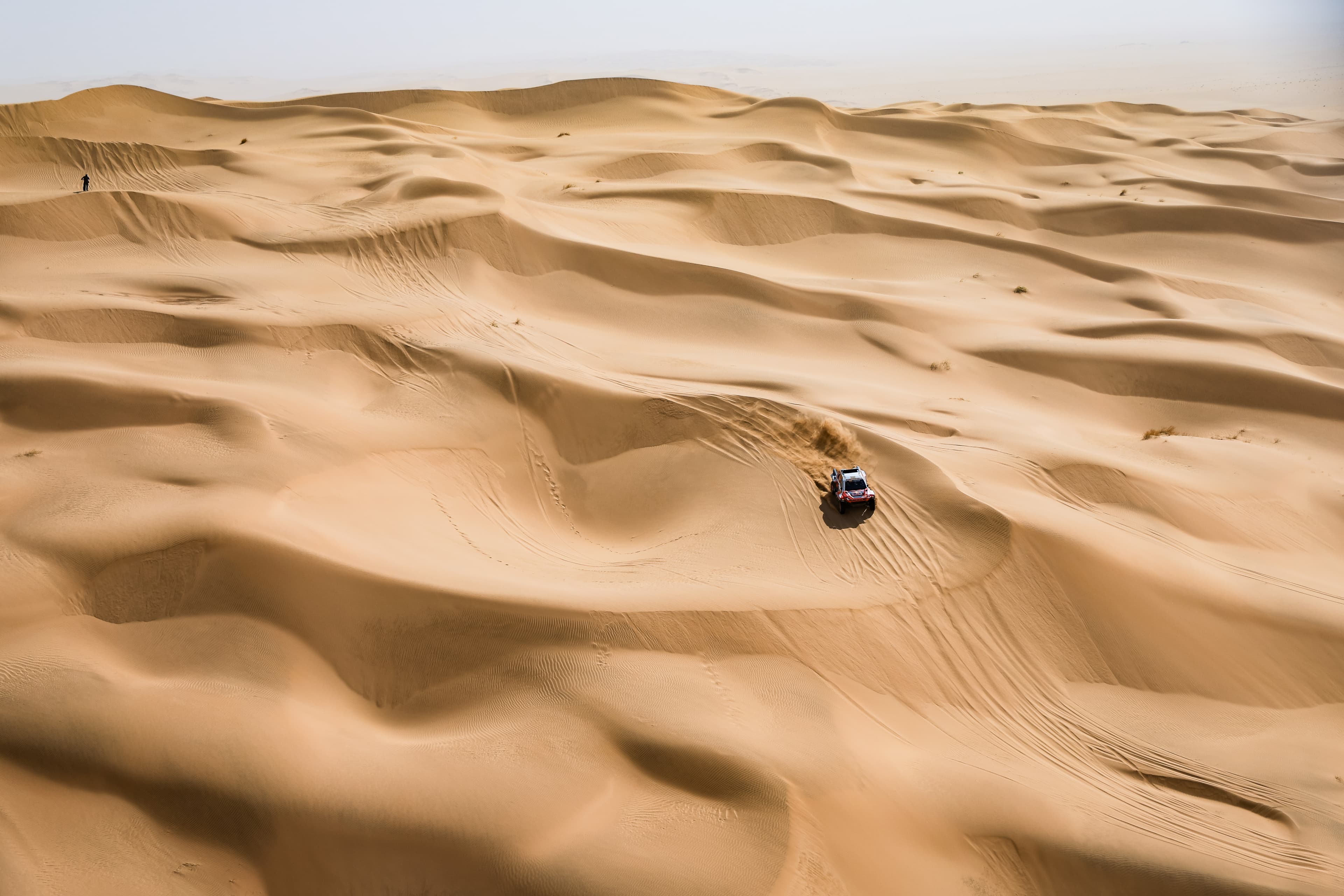 Seth Quintero racing through the dunes at the Dakar Rally